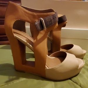 7M BCB Generation wedge heels